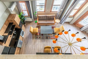 Beautiful Bright Cool Modern 1bd Balat Loft! #329